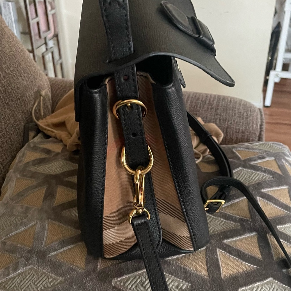 Burberry handbag - Picture 7 of 8